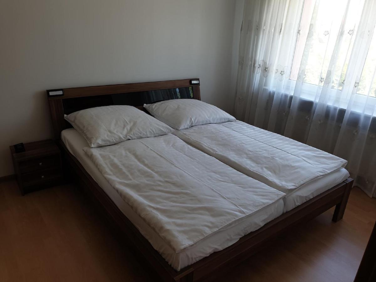 Nella